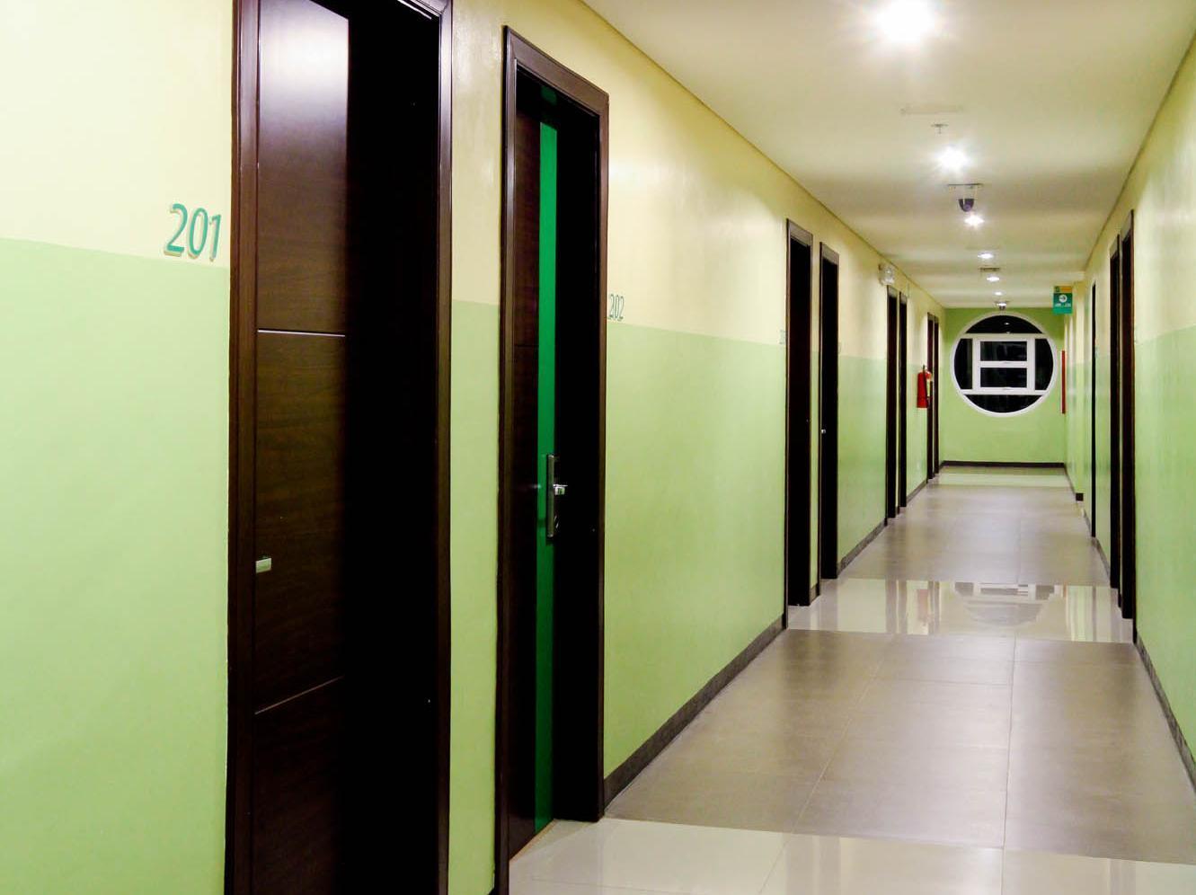 Go Hotels Puerto Princesa Exteriör bild