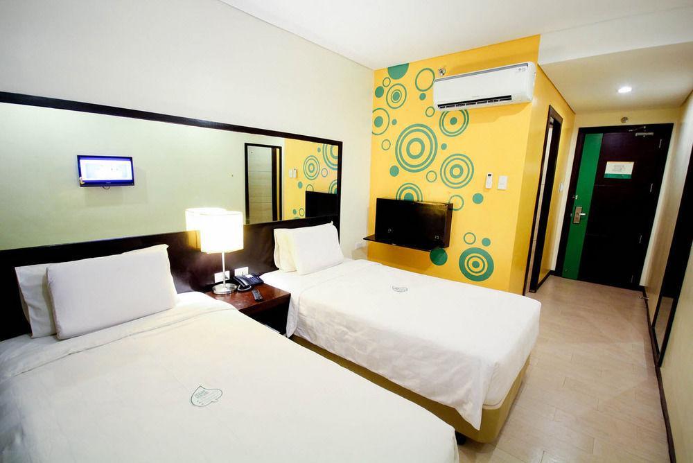 Go Hotels Puerto Princesa Exteriör bild