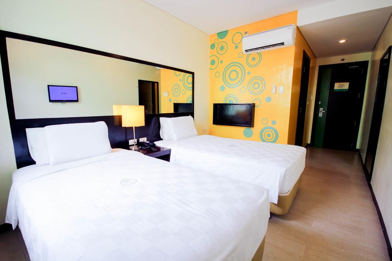 Go Hotels Puerto Princesa Exteriör bild
