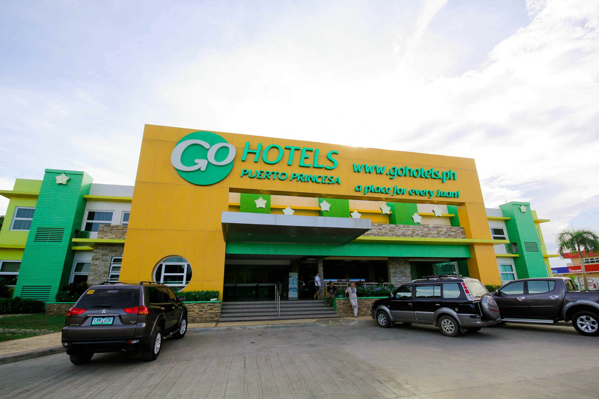 Go Hotels Puerto Princesa Exteriör bild